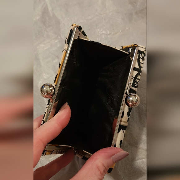 Vera Bradley Quilted Snap Lock Bi-Fold Wallet 5 X 3.5 - Picture 11 of 13